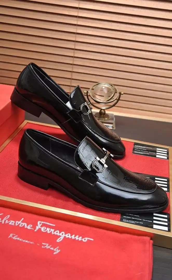 hype Ferragamo Leather Shoes