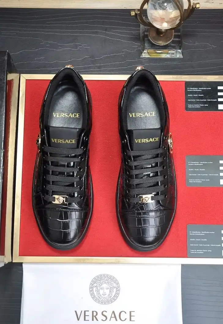 hype Givenchy Sneakers