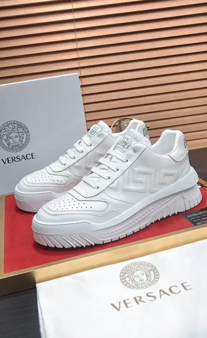 hype Givenchy Sneakers