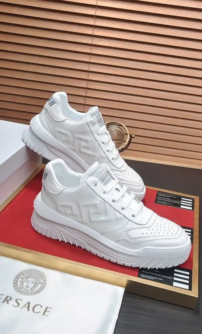 hype Givenchy Sneakers