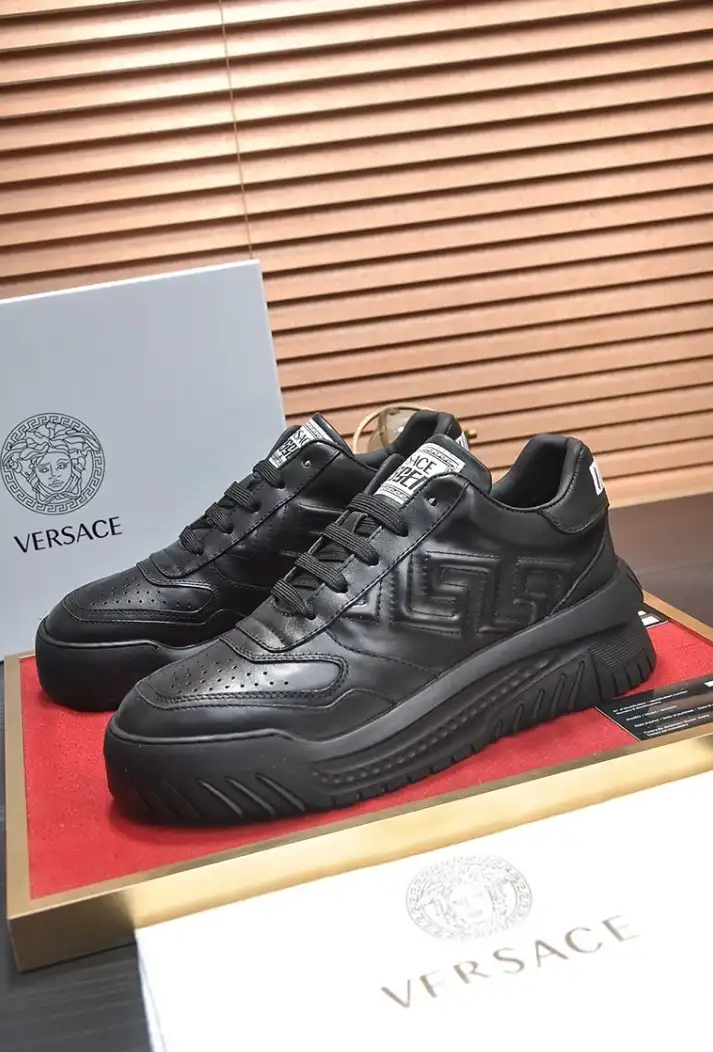 hype Givenchy Sneakers