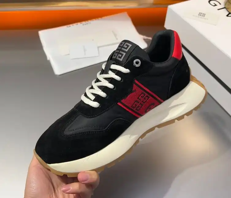 hype Givenchy Sneakers