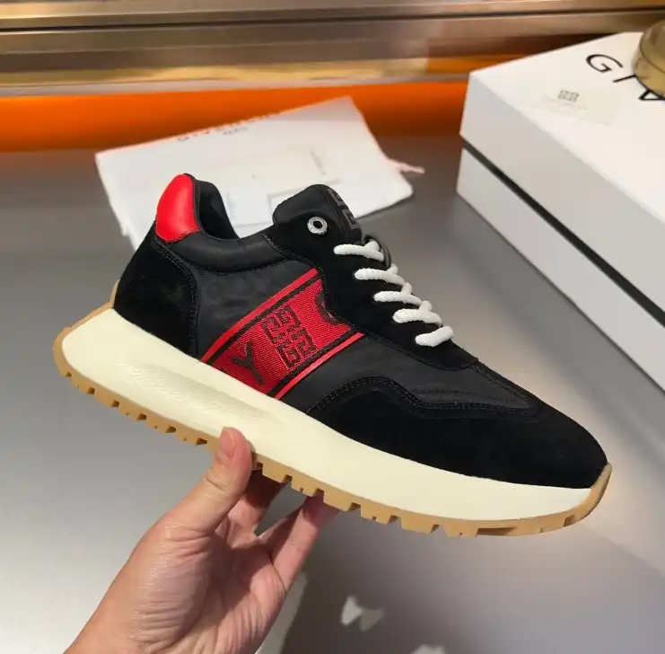 hype Givenchy Sneakers