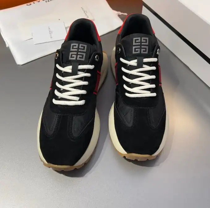 hype Givenchy Sneakers