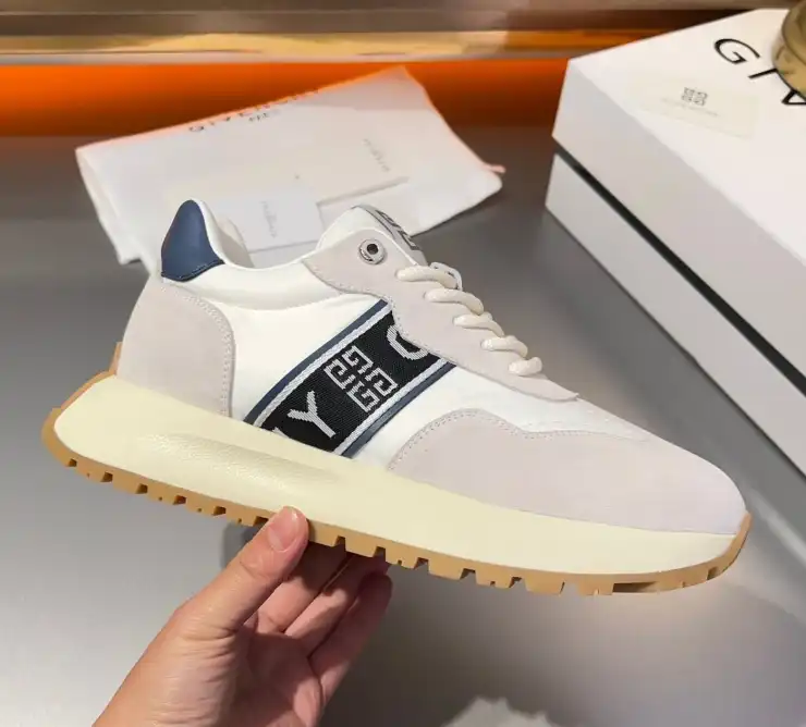 hype Givenchy Sneakers