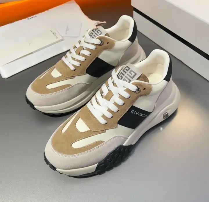 hype Givenchy Sneakers