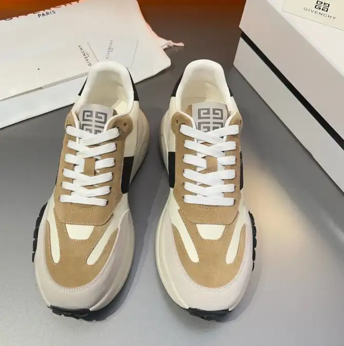 hype Givenchy Sneakers