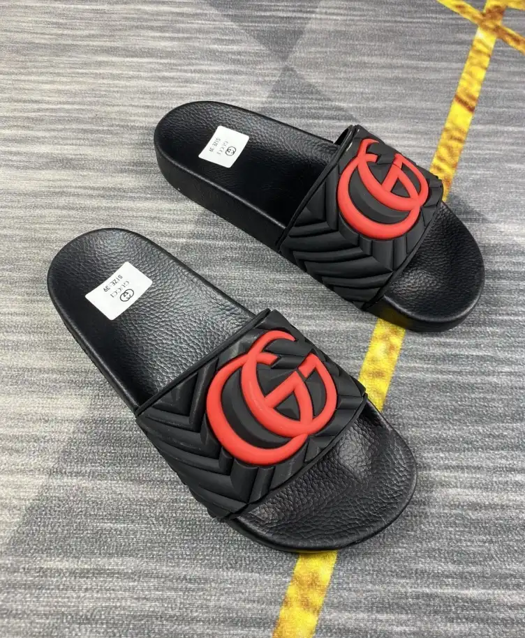 hype Gucci Slippers