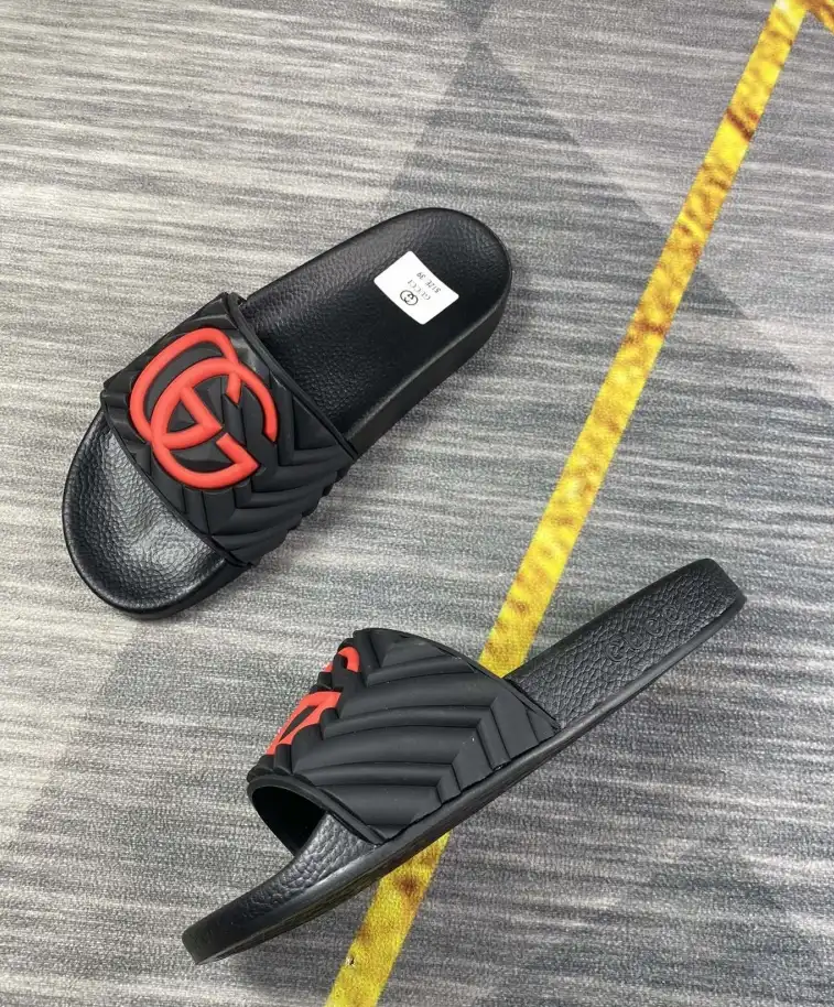 hype Gucci Slippers