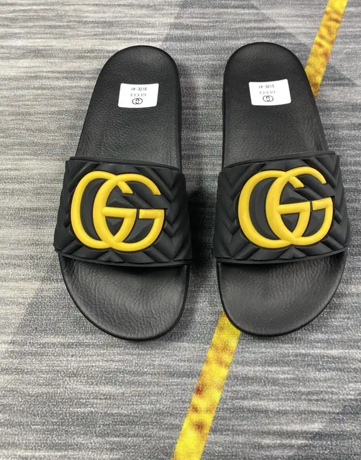 hype Gucci Slippers