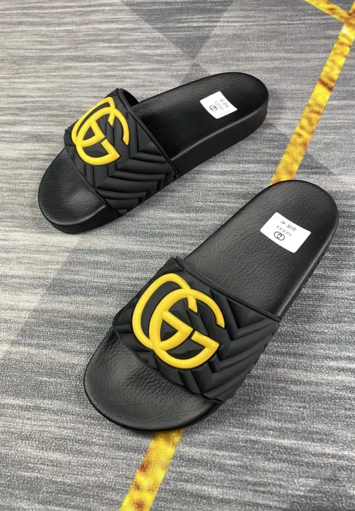 hype Gucci Slippers