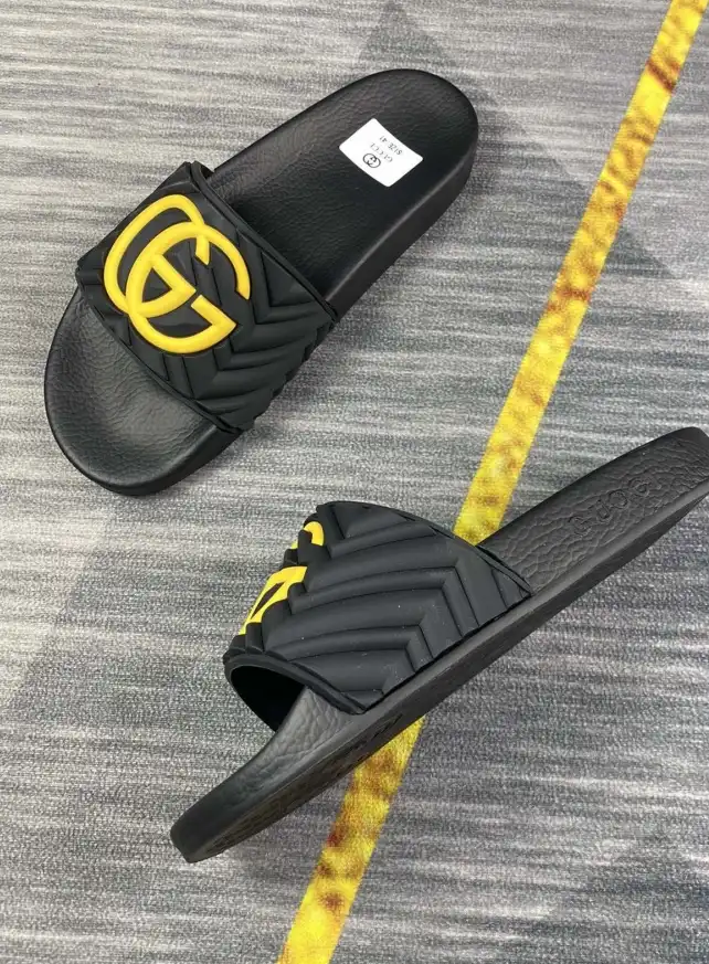 hype Gucci Slippers