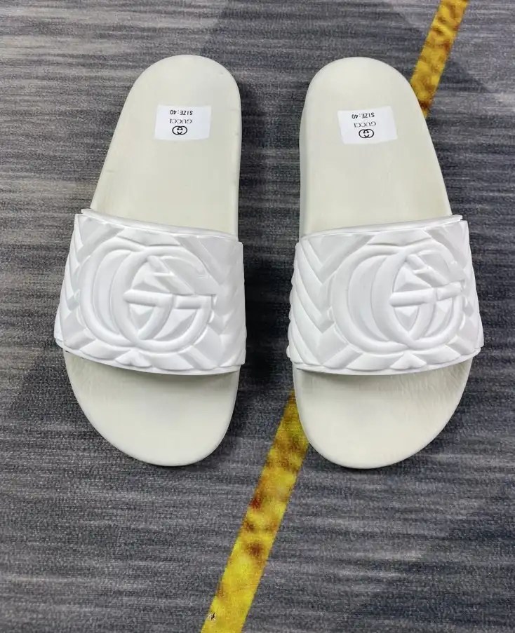 hype Gucci Slippers