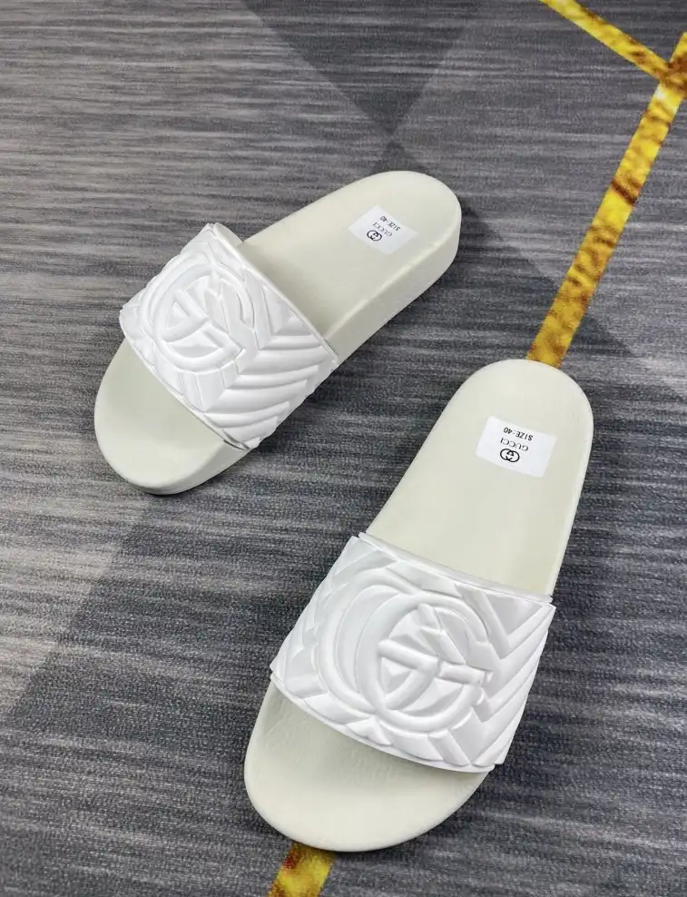 hype Gucci Slippers