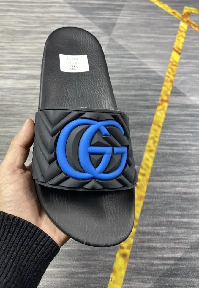 hype Gucci Slippers