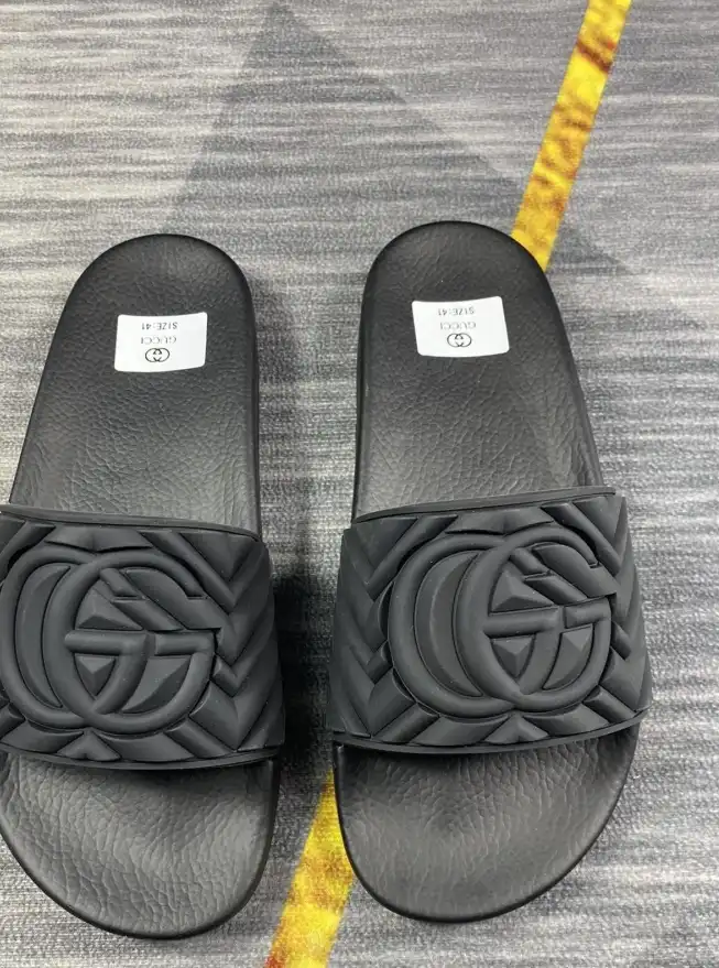 hype Gucci Slippers