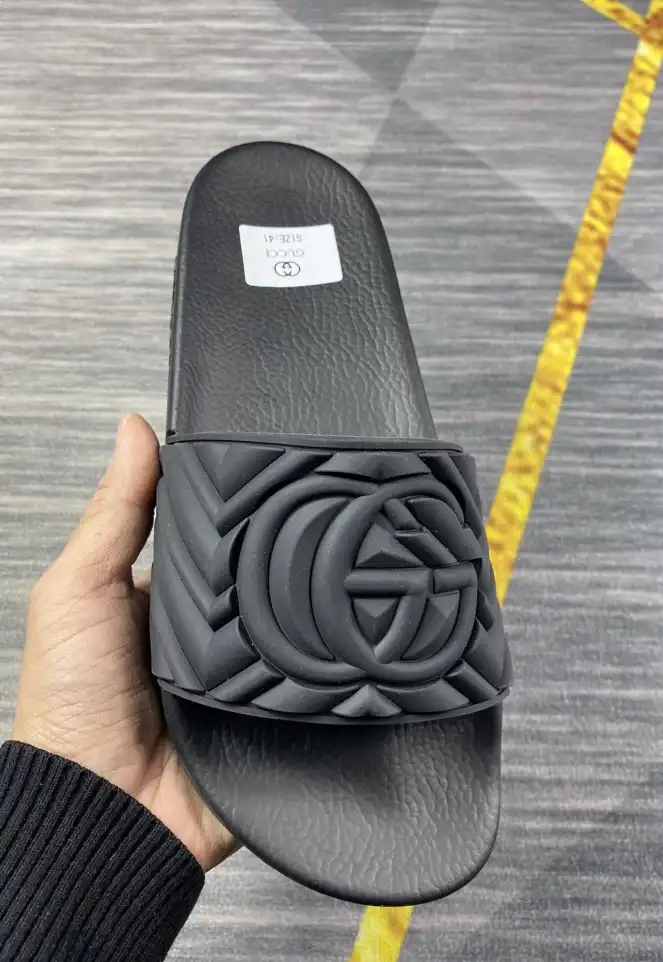 hype Gucci Slippers