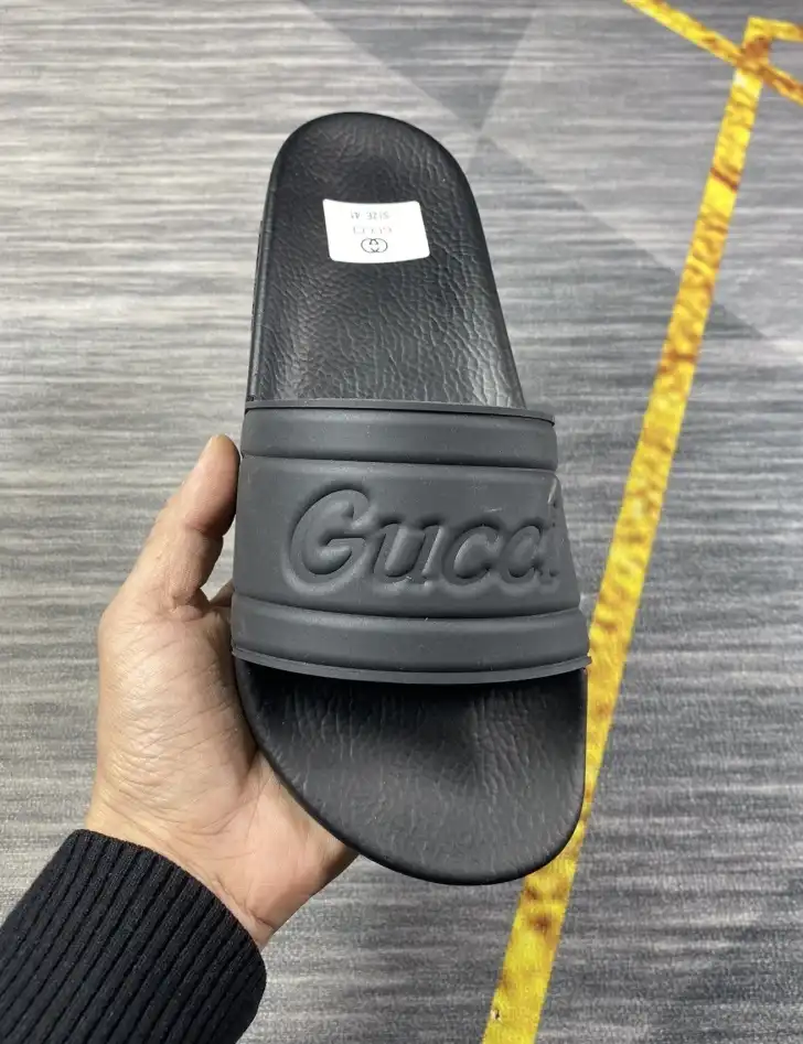 hype Gucci Slippers