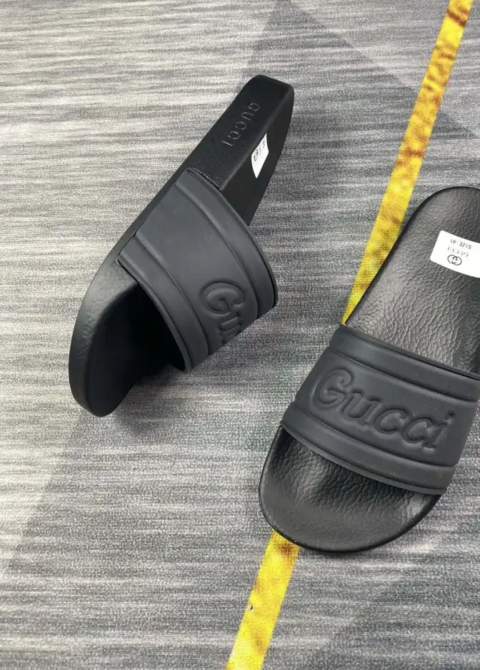 hype Gucci Slippers