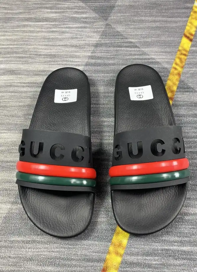 hype Gucci Slippers