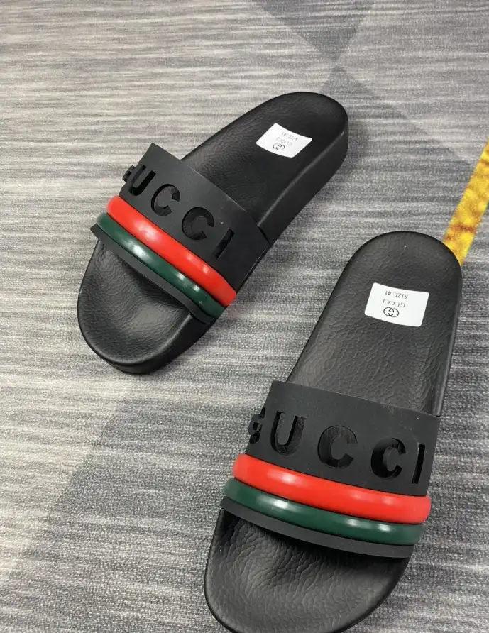 hype Gucci Slippers