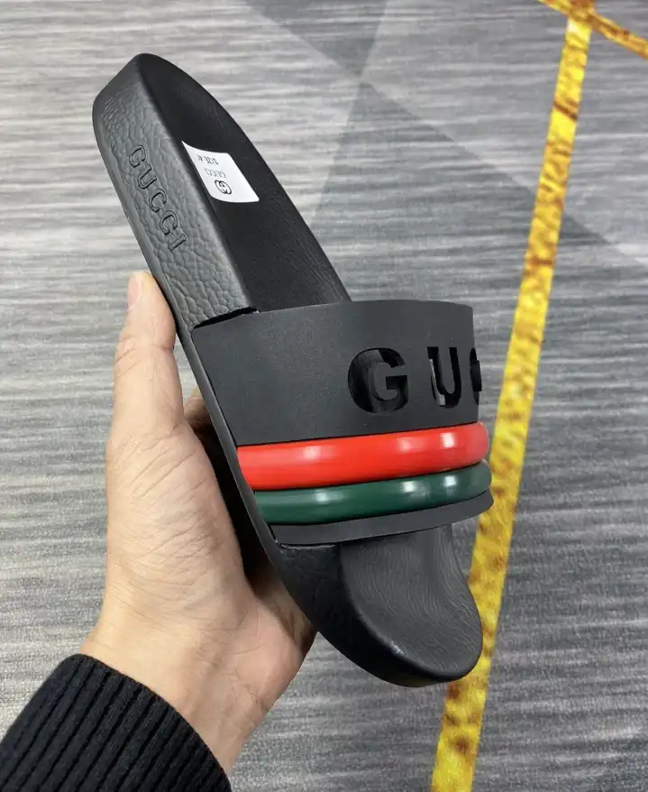 hype Gucci Slippers