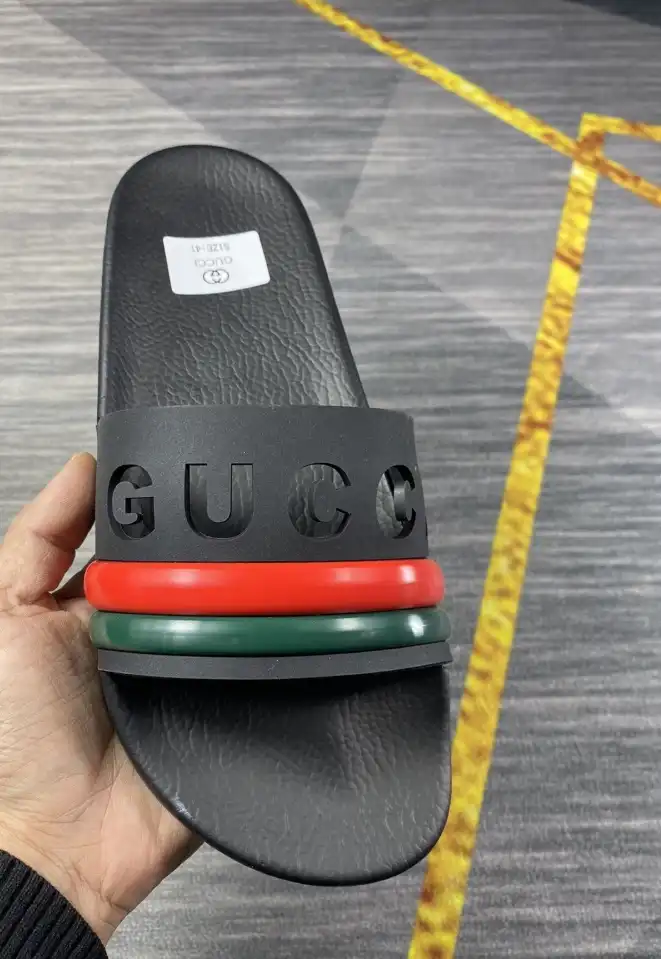 hype Gucci Slippers