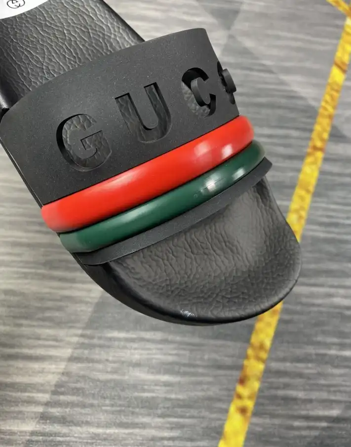 hype Gucci Slippers