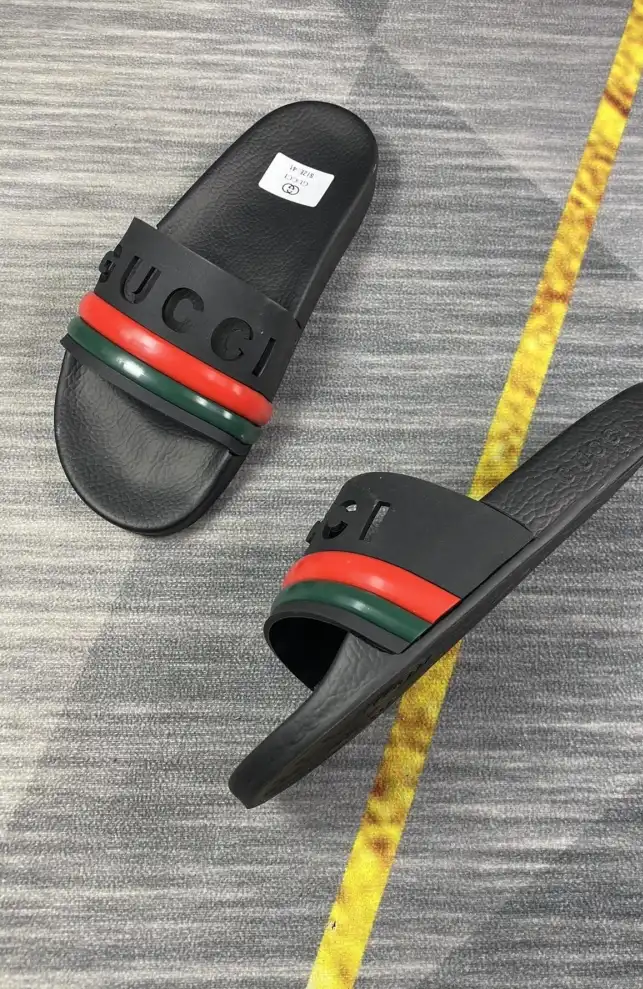 hype Gucci Slippers