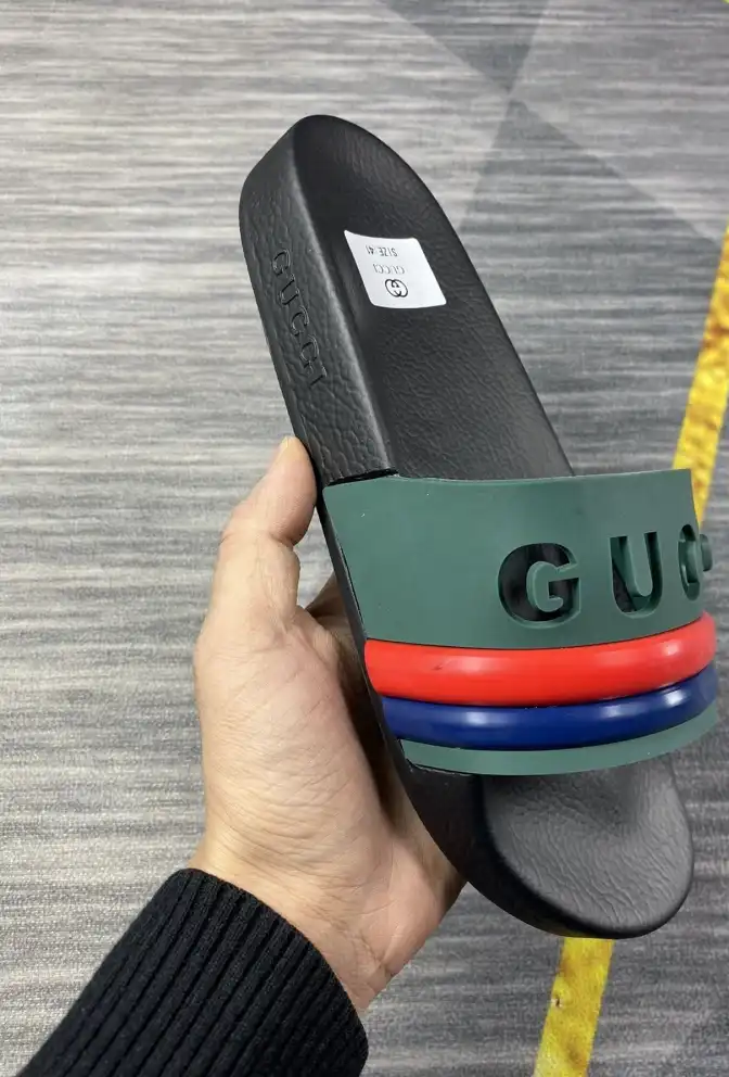 hype Gucci Slippers