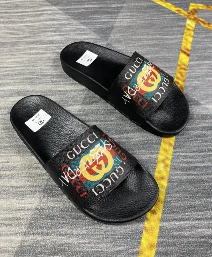 hype Gucci Slippers