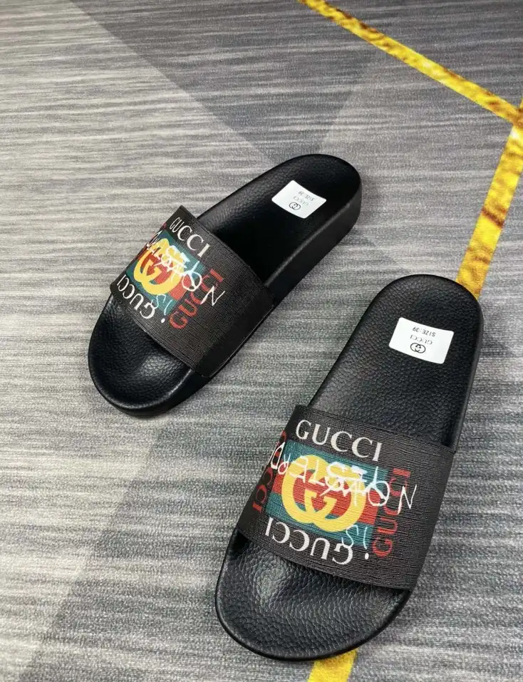 hype Gucci Slippers