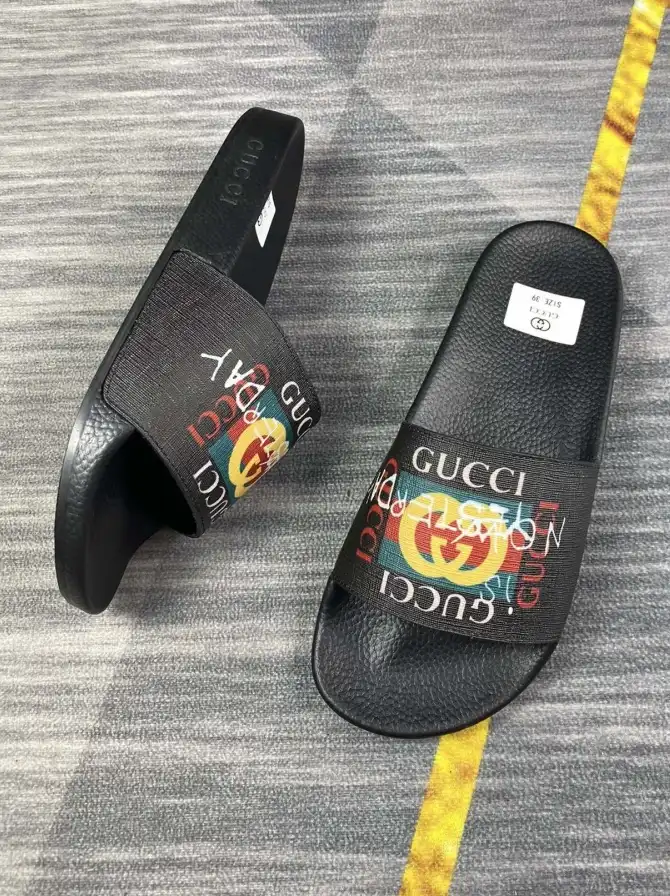 hype Gucci Slippers