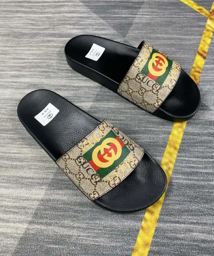 hype Gucci Slippers