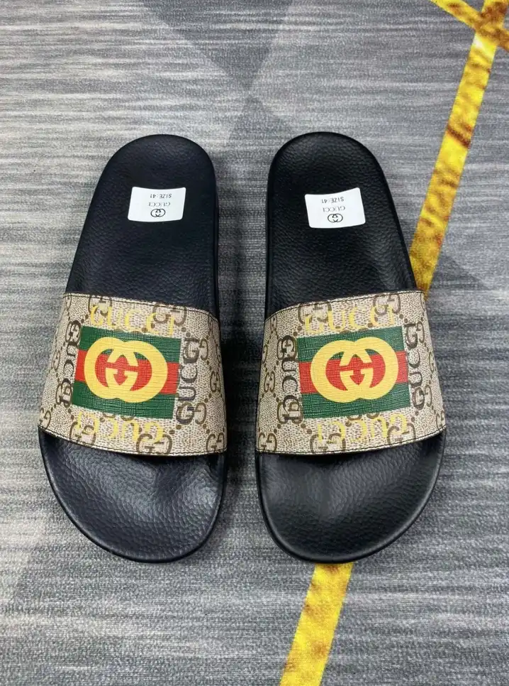 hype Gucci Slippers