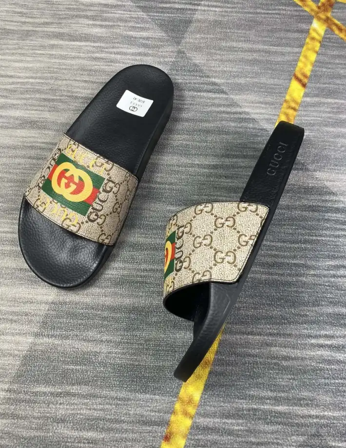 hype Gucci Slippers