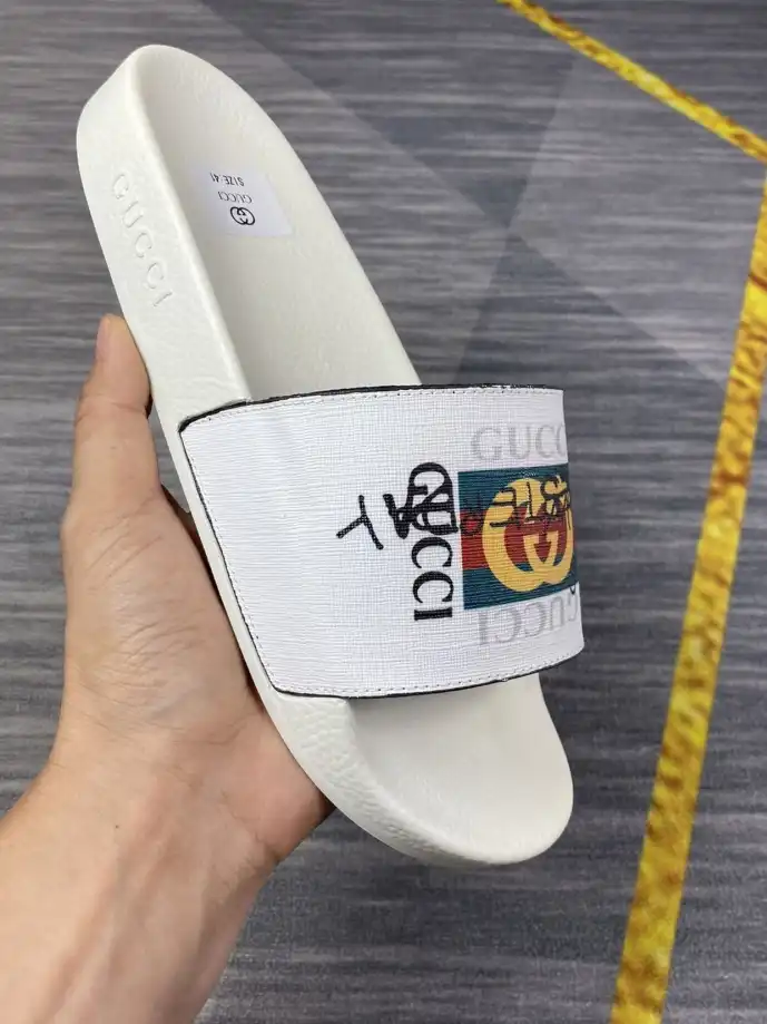 hype Gucci Slippers