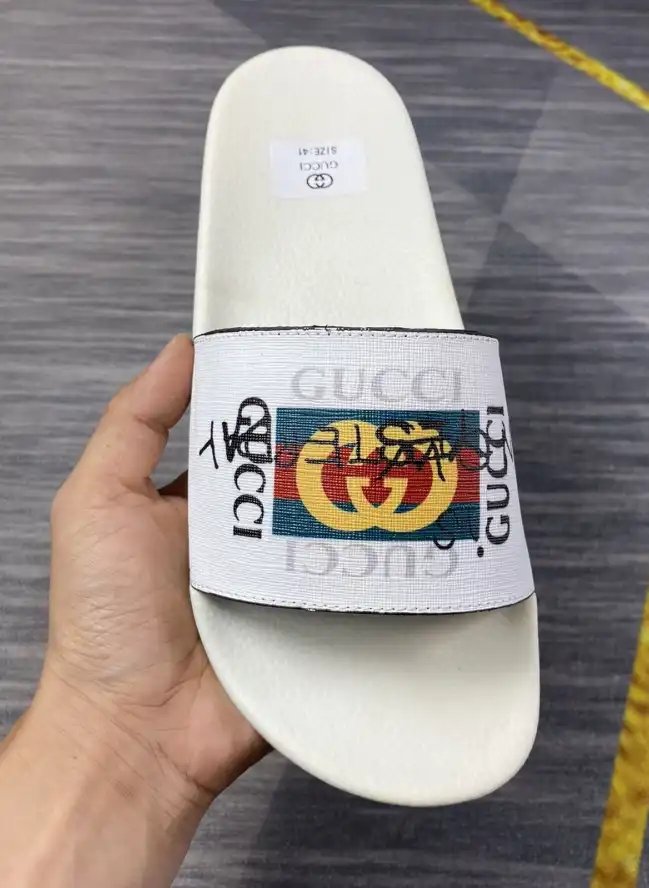 hype Gucci Slippers