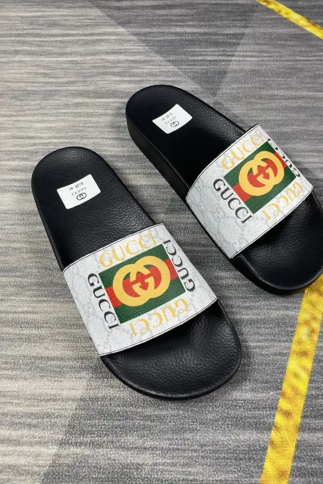 hype Gucci Slippers