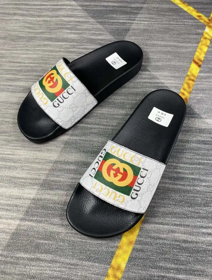 hype Gucci Slippers