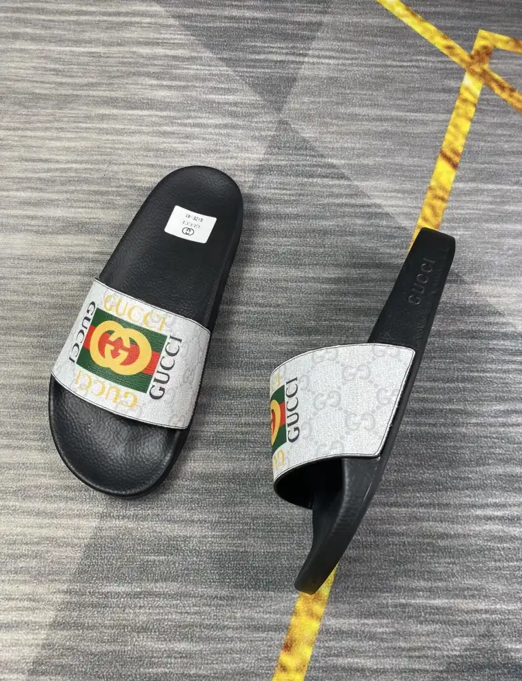 hype Gucci Slippers