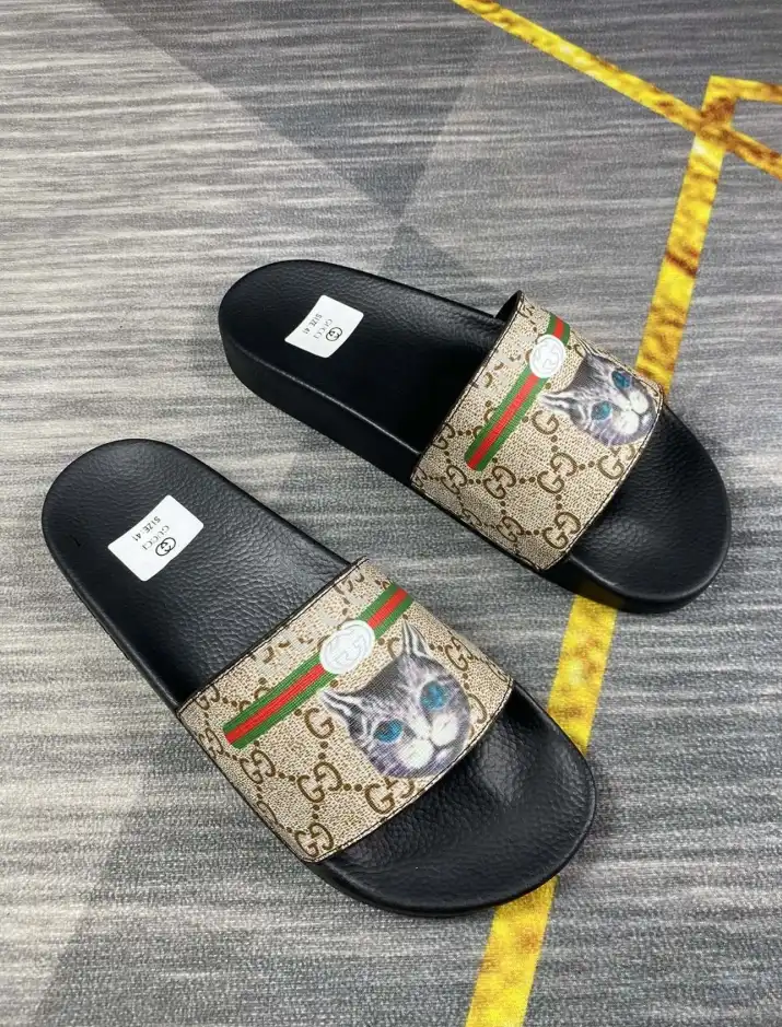 hype Gucci Slippers