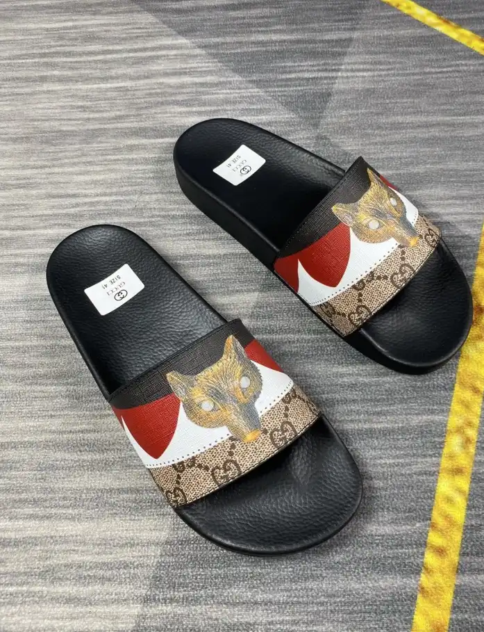 hype Gucci Slippers