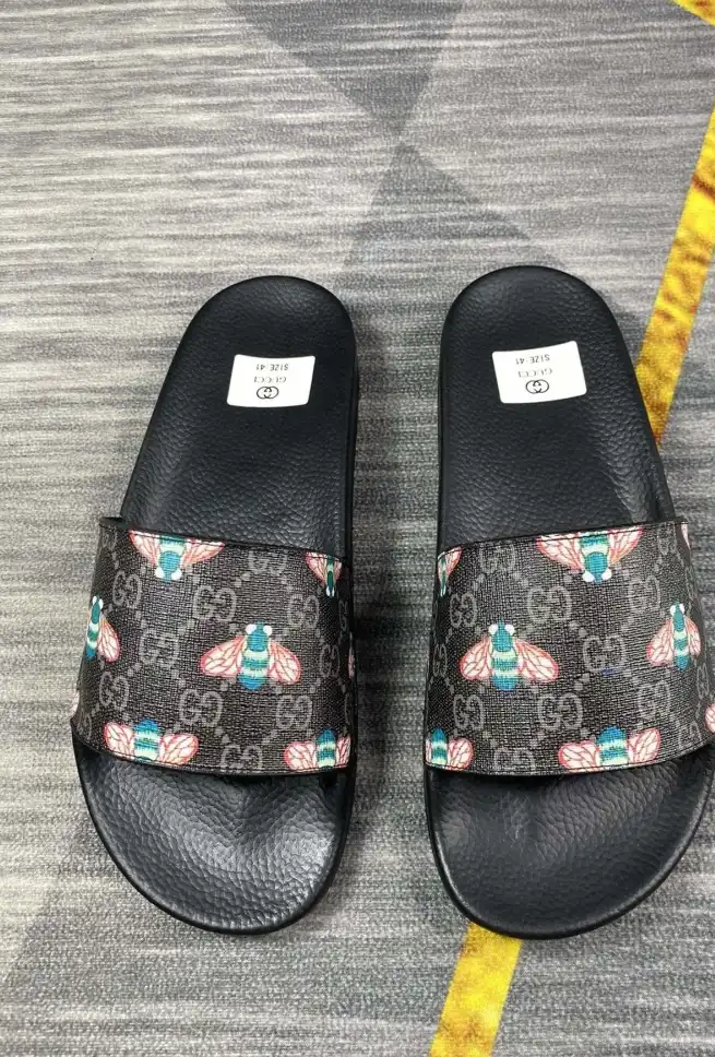 hype Gucci Slippers