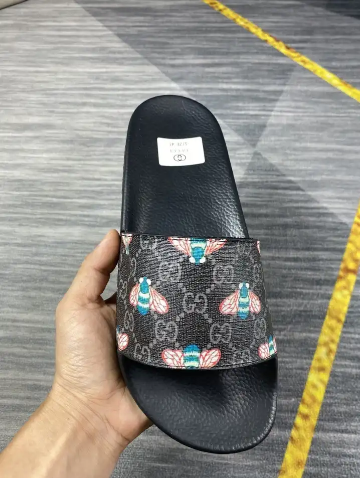 hype Gucci Slippers