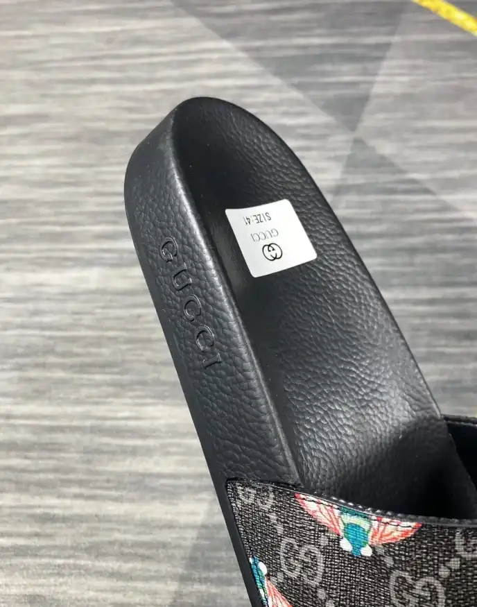 hype Gucci Slippers