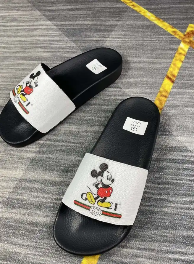 hype Gucci Slippers