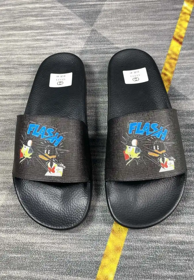 hype Gucci Slippers