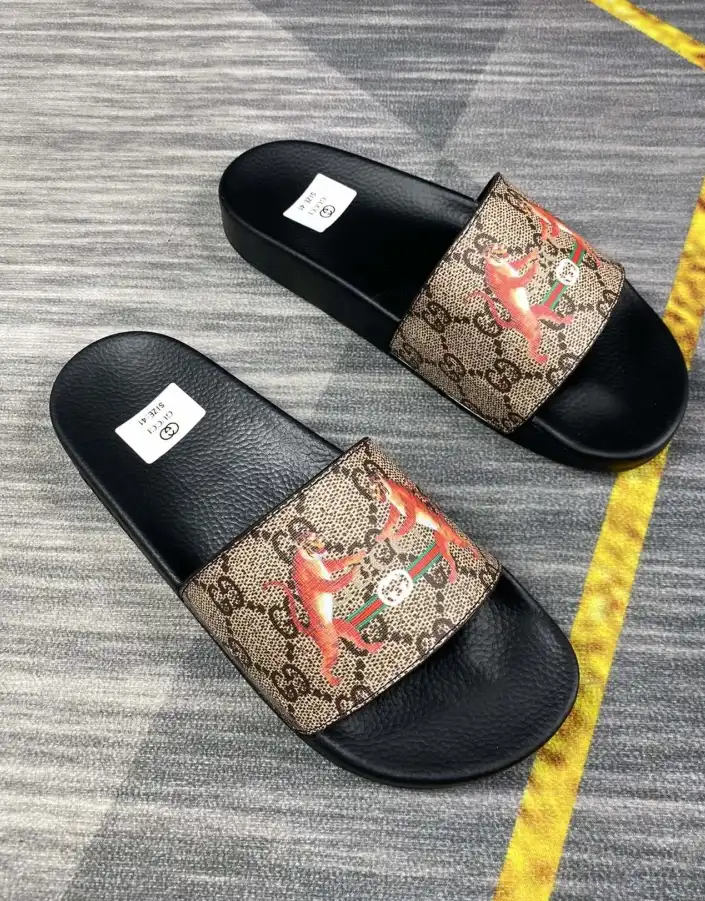 hype Gucci Slippers