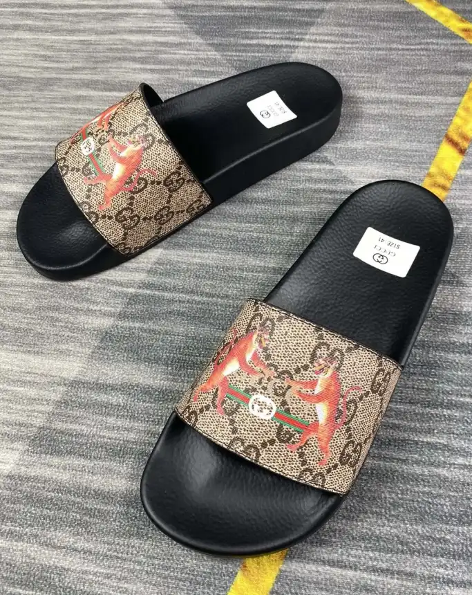 hype Gucci Slippers